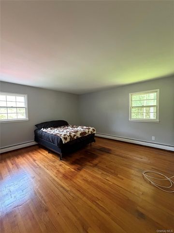 230 Roosevelt Road, Hyde Park, NY 12538
