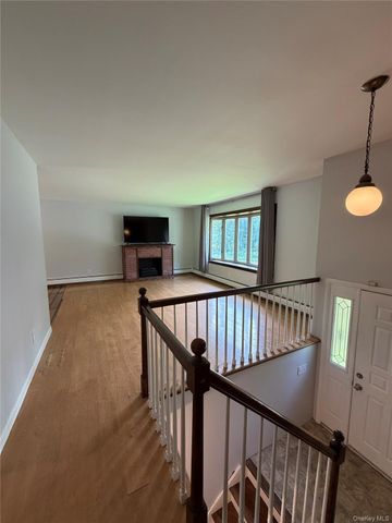 230 Roosevelt Road, Hyde Park, NY 12538