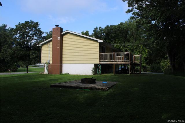 230 Roosevelt Road, Hyde Park, NY 12538