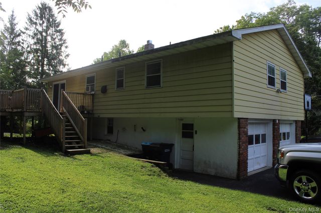 230 Roosevelt Road, Hyde Park, NY 12538