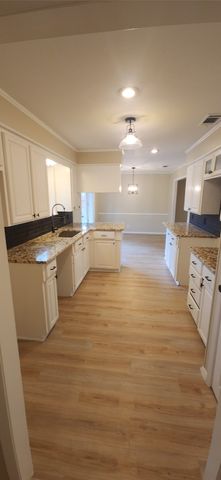 2821 Windy Drive, Commerce, TX 75428