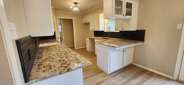 2821 Windy Drive, Commerce, TX 75428