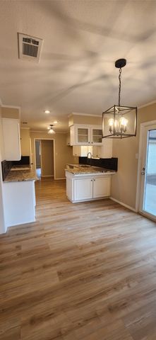 2821 Windy Drive, Commerce, TX 75428