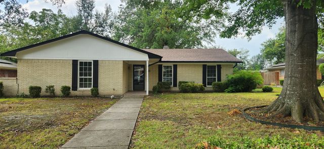 2821 Windy Drive, Commerce, TX 75428