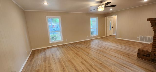 2821 Windy Drive, Commerce, TX 75428