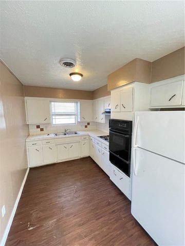 1909 Theodore Drive, Springdale, AR 72762