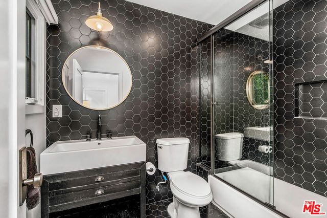 4513 Radford Avenue, Valley Village, CA 91607