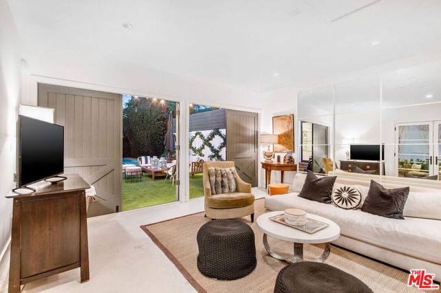 4513 Radford Avenue, Valley Village, CA 91607