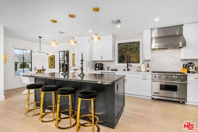 4513 Radford Avenue, Valley Village, CA 91607