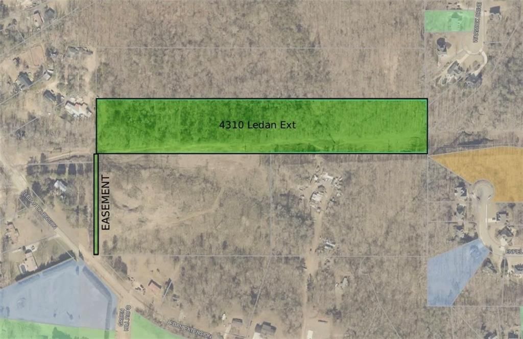 Image 3 of property listing at 4310 Ledan Ext, Gainesville, GA 30506