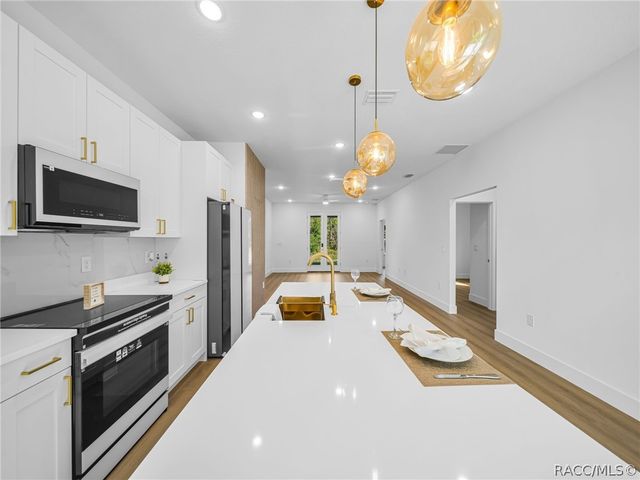 6664 N Bedstrow Boulevard, Citrus Springs, FL 34434