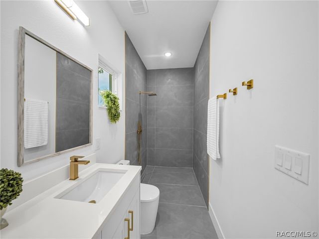 6664 N Bedstrow Boulevard, Citrus Springs, FL 34434