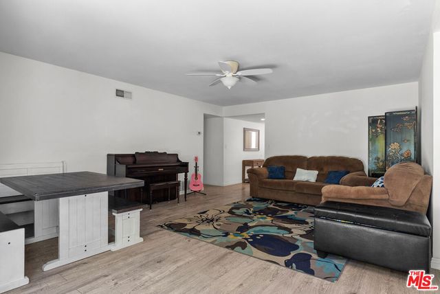 2517 E Phyllis Street, Simi Valley, CA 93065