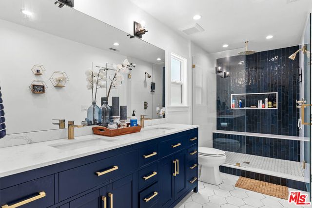 2517 E Phyllis Street, Simi Valley, CA 93065