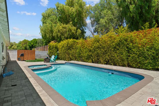 2517 E Phyllis Street, Simi Valley, CA 93065