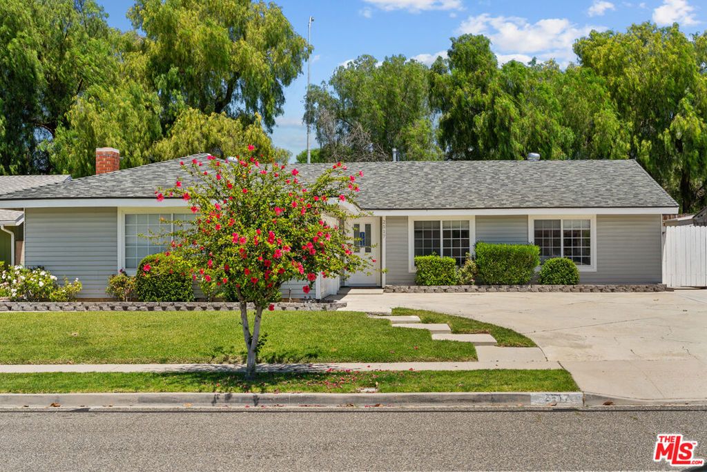 2517 E Phyllis Street, Simi Valley, CA 93065
