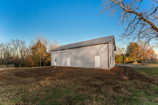 5785 N Farm Road 189, Springfield, MO 65803