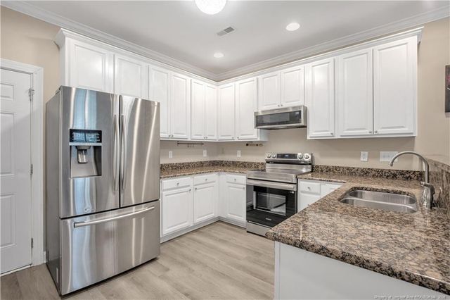 913 Cora Lee Drive, Fayetteville, NC 28303