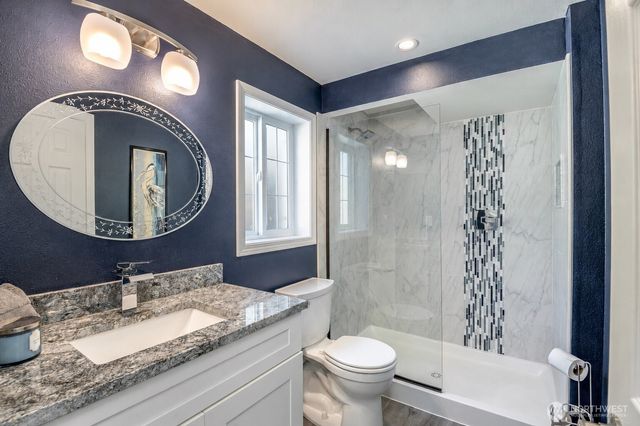 7304 NE 143rd Street, Kenmore, WA 98028