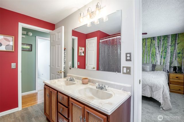 7304 NE 143rd Street, Kenmore, WA 98028
