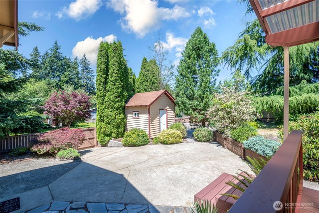 7304 NE 143rd Street, Kenmore, WA 98028
