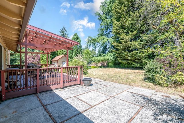 7304 NE 143rd Street, Kenmore, WA 98028