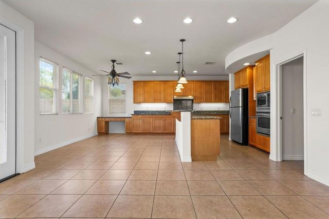 212 Paseo Vista Circle, Palm Desert, CA 92260