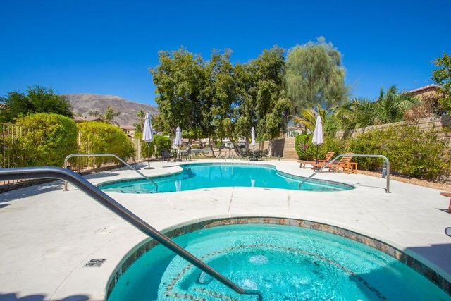 212 Paseo Vista Circle, Palm Desert, CA 92260