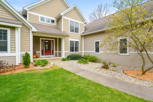9048 Montezuma Avenue, Texas Twp, MI 49009