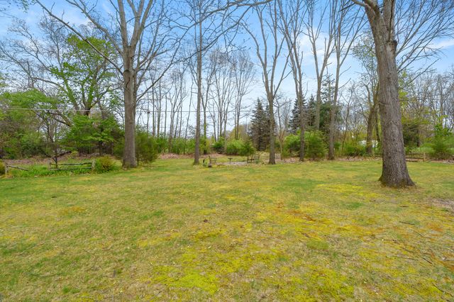 9048 Montezuma Avenue, Texas Twp, MI 49009