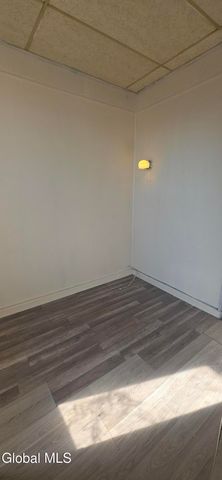 72 Grove Street, Amsterdam, NY 12010