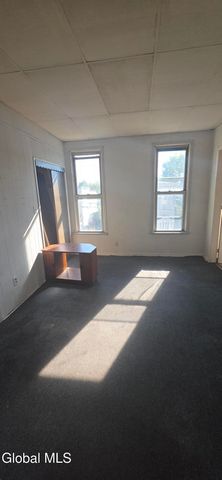 72 Grove Street, Amsterdam, NY 12010