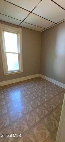 72 Grove Street, Amsterdam, NY 12010