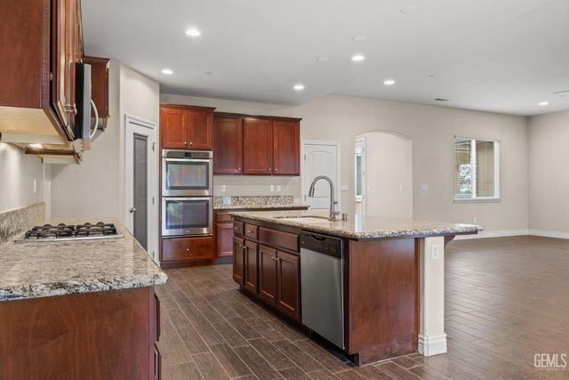 14705 Citrus Tree Court, Bakersfield, CA 93314