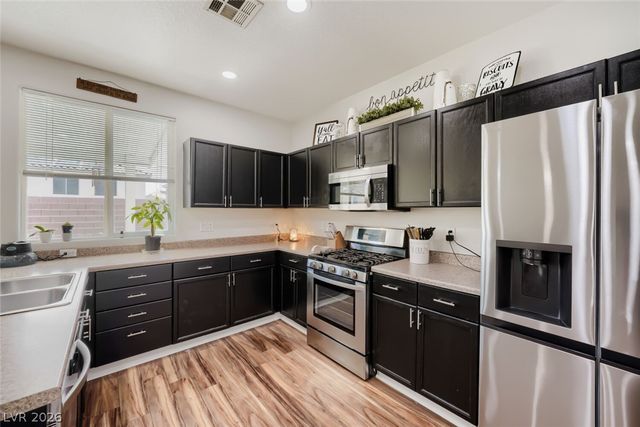 9400 Steeltree Street, Las Vegas, NV 89143