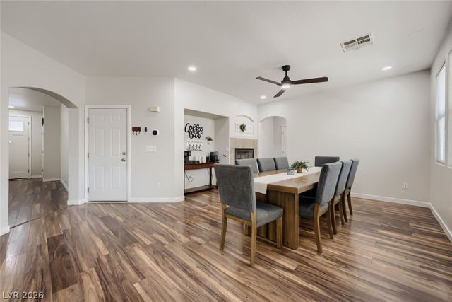 9400 Steeltree Street, Las Vegas, NV 89143