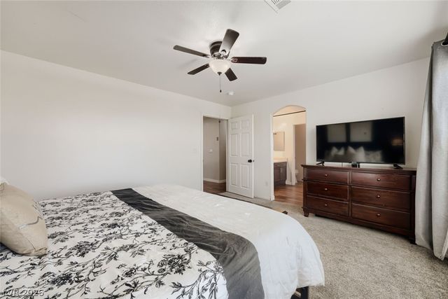 9400 Steeltree Street, Las Vegas, NV 89143