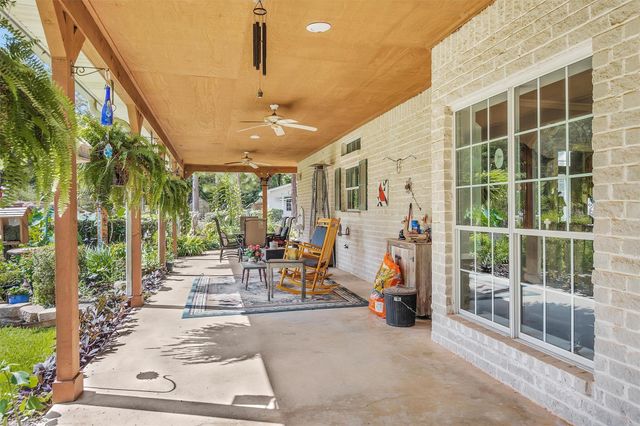 235 Caravella Court, Livingston, TX 77351