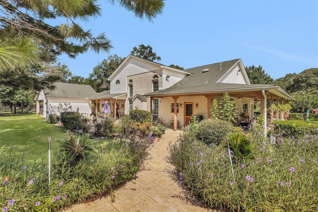 235 Caravella Court, Livingston, TX 77351