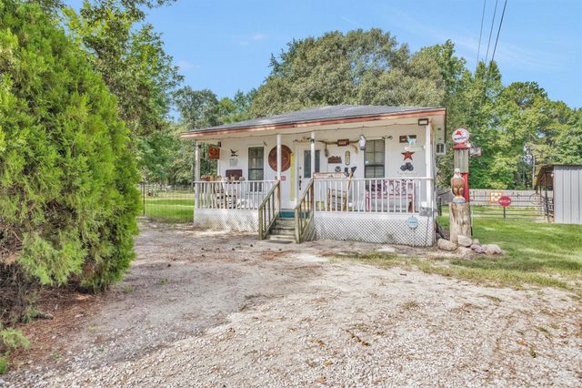 235 Caravella Court, Livingston, TX 77351