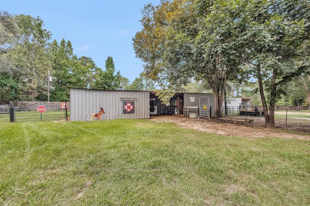235 Caravella Court, Livingston, TX 77351