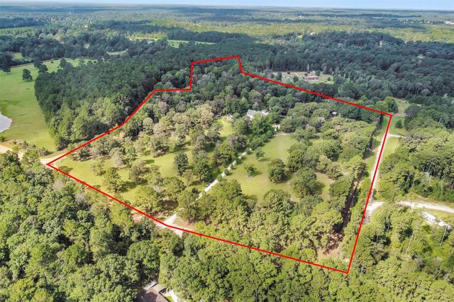 235 Caravella Court, Livingston, TX 77351