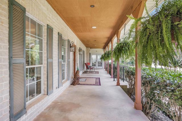 235 Caravella Court, Livingston, TX 77351