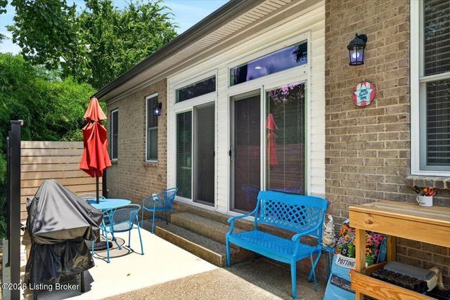 3914 Jefferson Park Pl, Jeffersontown, KY 40299