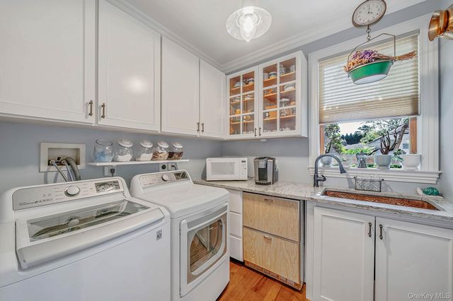 8 Jackson Avenue, East Quogue, NY 11942
