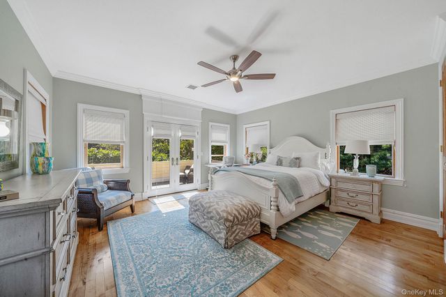 8 Jackson Avenue, East Quogue, NY 11942