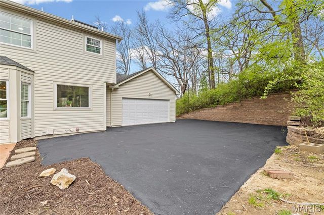 4212 Weatherton Place, St Charles, MO 63304