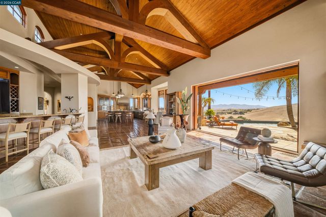 1615 Lawrence Rd, Danville, CA 94506