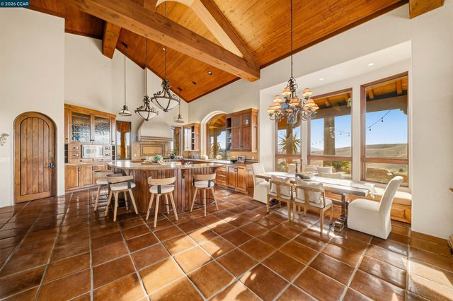1615 Lawrence Rd, Danville, CA 94506