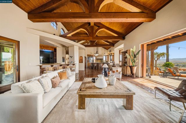 1615 Lawrence Rd, Danville, CA 94506